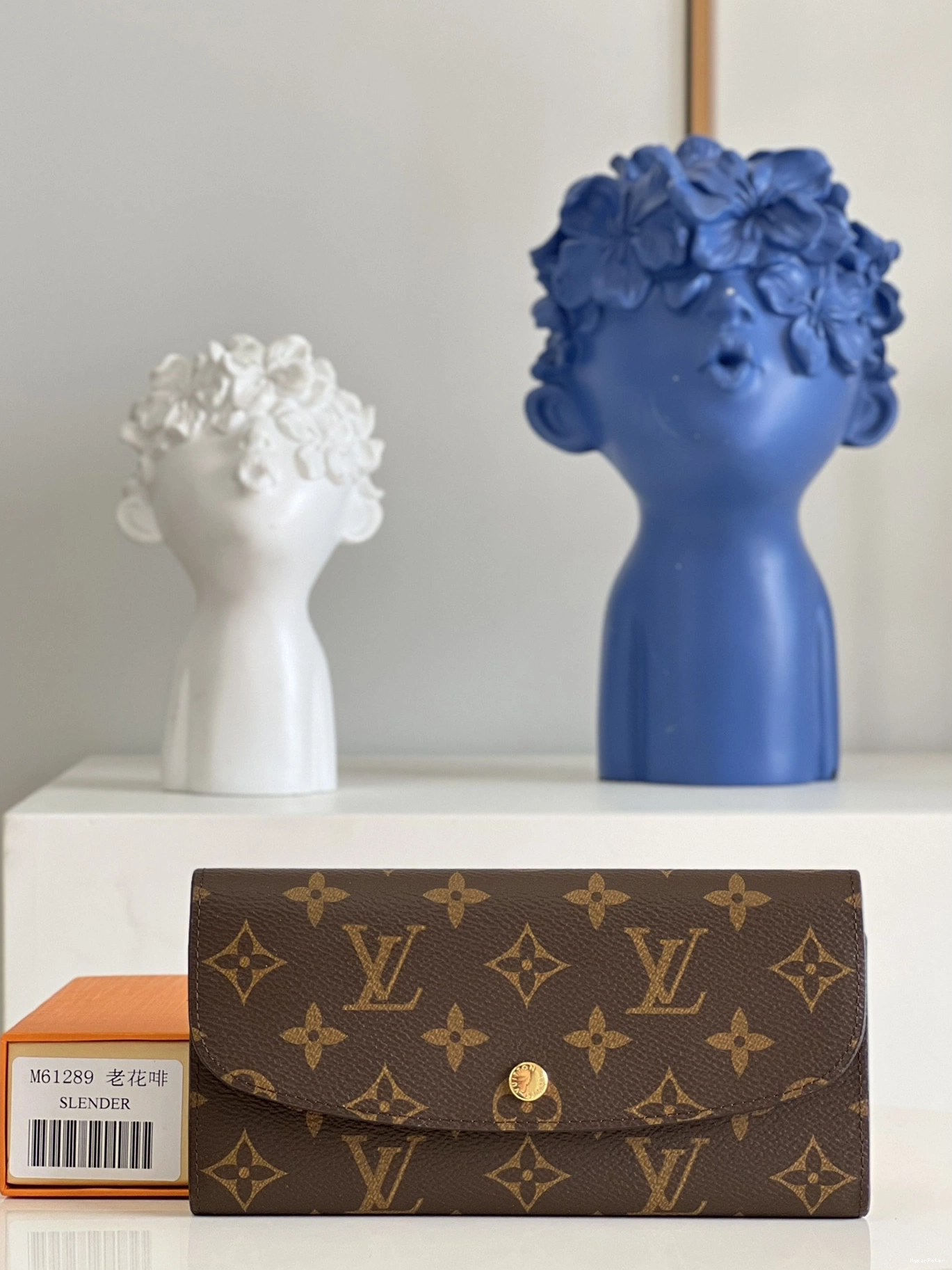 LOUIS VUITTON EMILIE wallet 0712